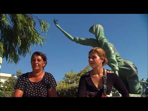Pélerinage à genoux dans les rues de Tinos pour l