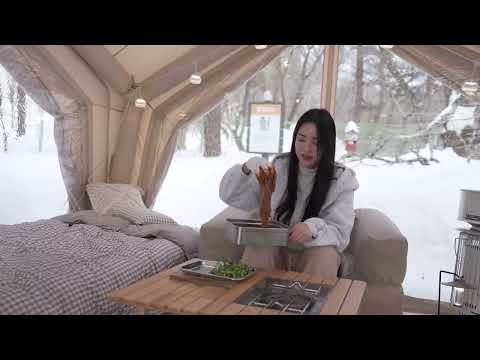 COZY CAMPING IN AN AIR TENT COVERED IN SNOW CAMP ASMR