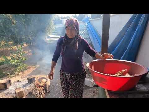 BAĞIMLILIK YAPAN KÖY KAHVALTISI DOLU DOLU KAHVALTIDA