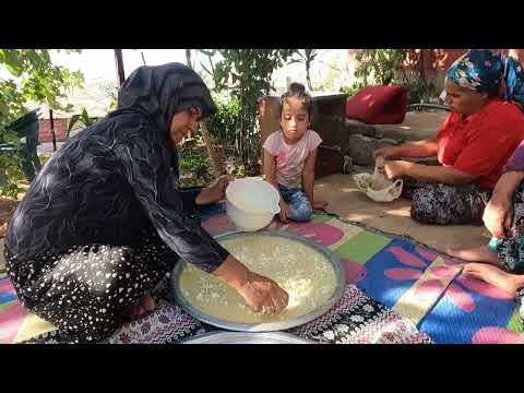 NENEMİN KÖY EVİ Doğal Yaşam LEZZETLİ 1 TEPSİ TATLI YAPIMI