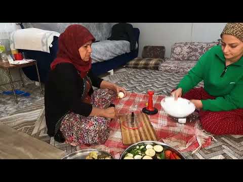 ÇEŞİT ÇEŞİT LEZZET DOLU YEMEKLER SICAK SOBALI KÖY EVİ 2024