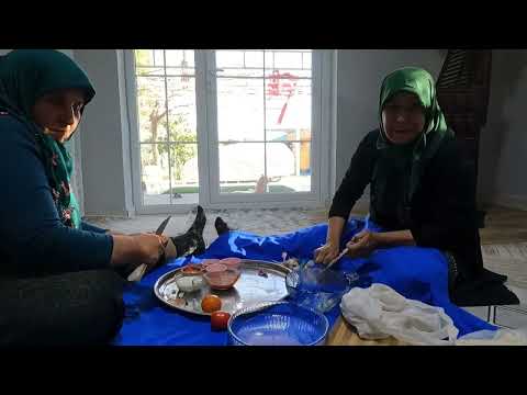 SICAK SOBA YANINDA TEPSİ TEPSİ LEZZETLİ İFTAR YEMEĞİ