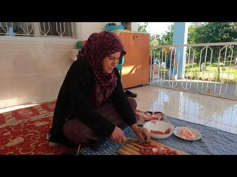KUZU ETİ DOMATES VE SOĞAN SOSLU LEZZETLİ BİR KÖY YEMEĞİ KÖY