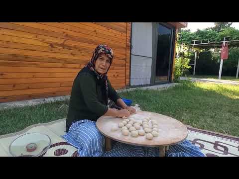 TEPSİ TEPSİ ANNEM YAPTIĞI KUZU ETLİ GÖZLEME YAPIMI ODUN