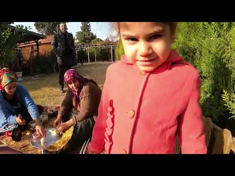 YEMEK DAVETİ HALAM İLE ANNEM TEPSİ TEPSİ YAPTIĞI GİBİ