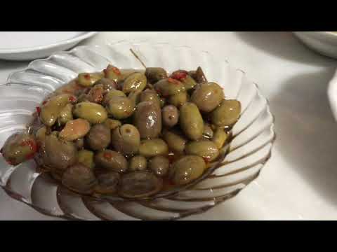 Köy hayatı Sabah kahvaltısı yumurtalı ekmek simit poğaça
