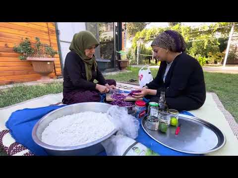 BÜTÜN KIŞ DOLAP DA SAKLADIĞIMIZ ÇÖKELEK YAPIMI BİBERLİ