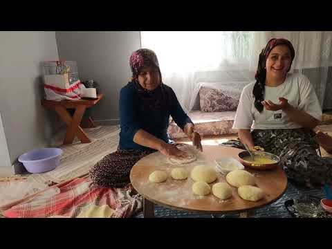 KAT KAT YAPTIĞIMIZ NENEM ESKİ KÖY EVİ BÖREĞİ YAPIMI TEPSİ