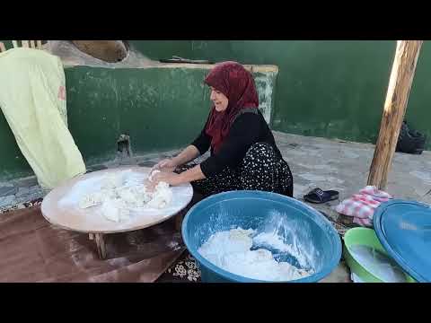 ANNEM İLE HALAM SACDA YUFKA EKMEK YAPIMI LEZZETLİ KÖY
