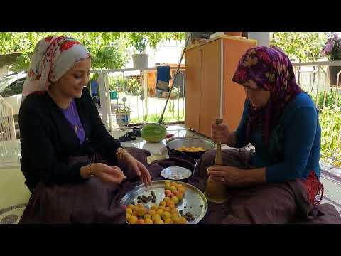 Köyde Odun Ateşinde Kayısı Reçeli Yapımı Doğal Köy Evi