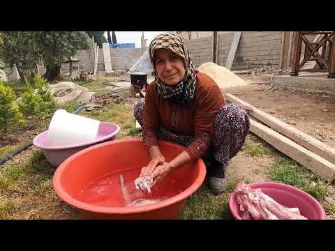 ANNEM YENİ BAHÇEDE İLK YEMEK KUZU KELLE PAÇA KÖY YEMEĞİ KÖY