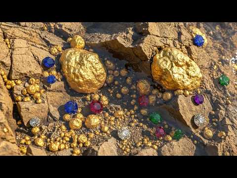 Uncovering GIANT Gold Nuggets From the Soil