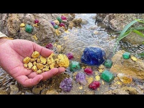 Unbelievable Gold Nugget Discovery in a Rocky Riverbed of