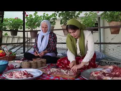 Cooking lamb meat with two different methods in the
