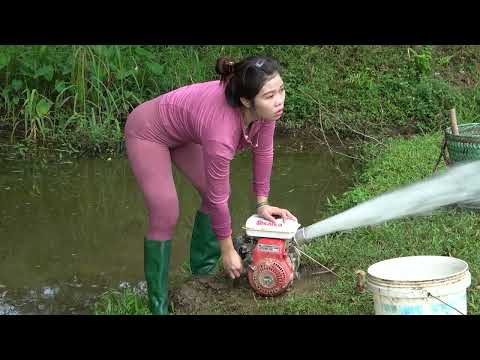 Young Girl Fishing on The Lakes Unbelievable Fishing Hack