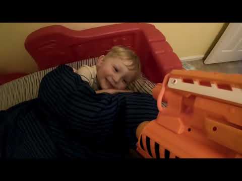 Hunting children Dad vs Kids Nerf War