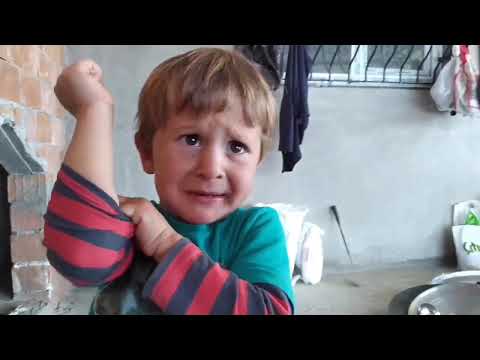Köyde Ceviz Silkeledik Hasta Youtuber ın Günü Kurtarma