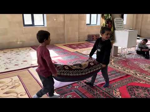 Kalabalık Sofra Hazırlığı Aziz Dede Türbesi