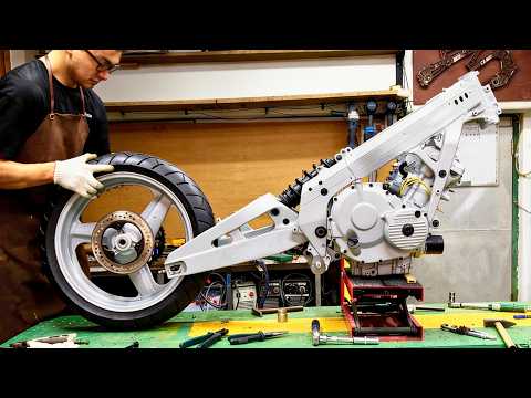 Man Restores 30 Year Old Honda Motorbike From Engine Pieces