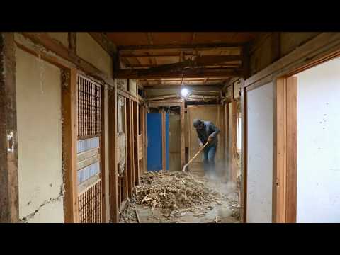 Sons Surprise Parents Renovating 40 Year Old House in 2