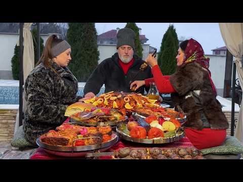Cooking a Huge Bighead Carp and Crayfish with Octopus