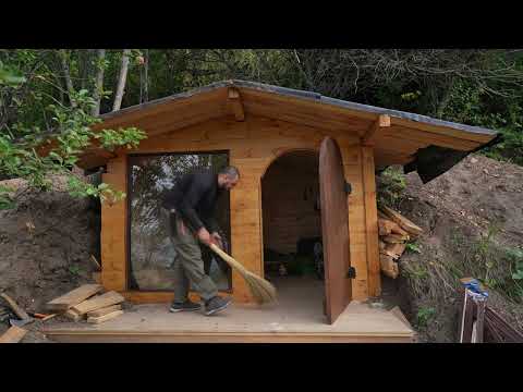 A dugout in the mountains to watch the rain Built a