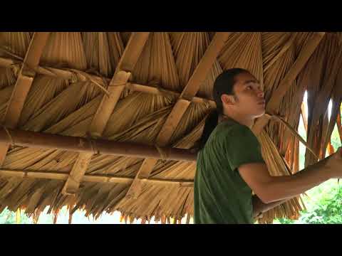 build a wooden house with her husband and children survival