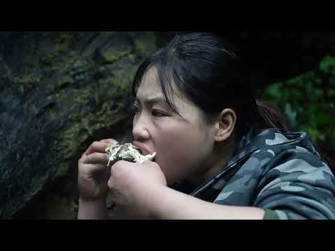Skills in hunting wild goats in nature and making traps to
