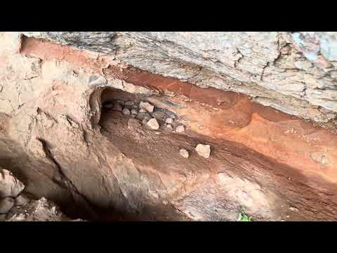 Girişi Bile Korkutucu Tuzaklı Kayaların Altında Bakın Ne