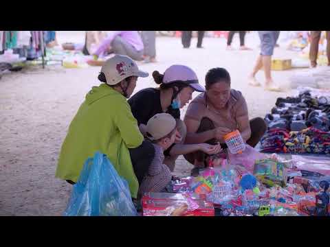 Harvesting Carp in the Forest Goes to Market Sell