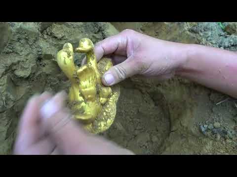 Looking for treasure on the desert island I found a golden