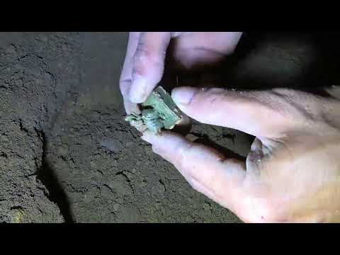 Find treasure in the mysterious ghost cave dig out the