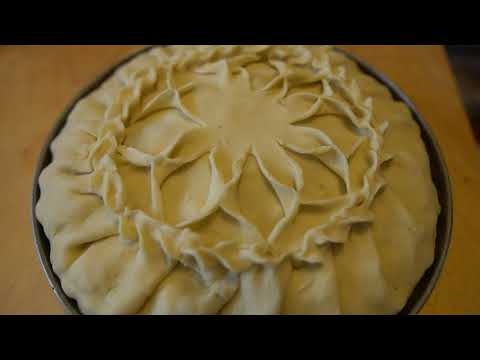 Zhavida apa cooks the TATAR national delicacy BAURSAK A