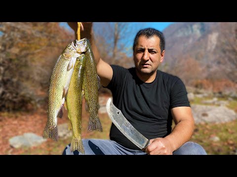 CATCH TROUT WITH HANDS AND COOK IN THE WILDERNESS TASTES