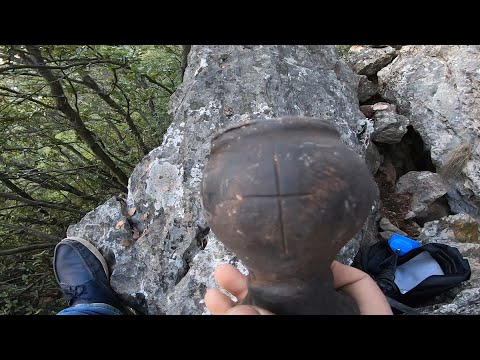 Zirvedeki Eşkiya Mağarasının Girişindeki Define Kasasını Açıyorum
