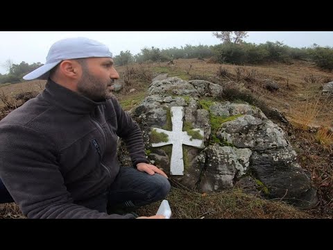 Enkaza Dönmüş Ermeni Evlerinden Define Fışkırıyor