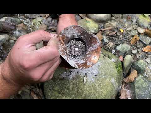 I Found a Treasure By The River / TREASURE HUNT