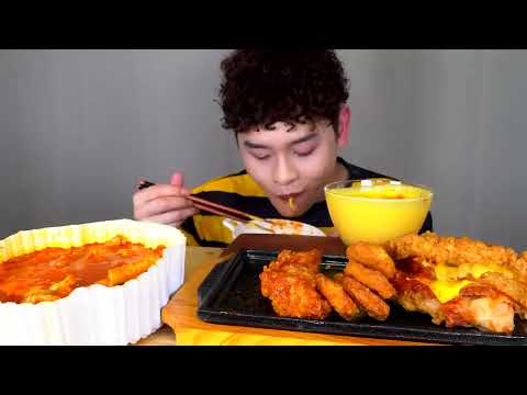 ASMR 치즈 가득 추가한 분모자 떡볶이와 KFC블랙라벨치킨 닭껍질튀김 너겟 먹방~Cheese