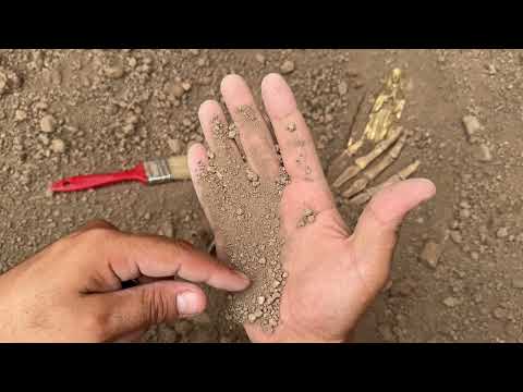 Ancient tomb full of treasure we found by chance with a metal detector