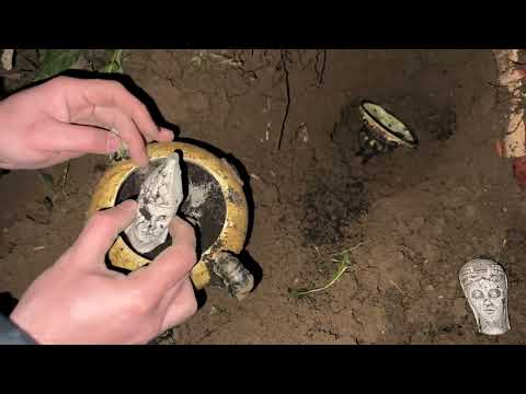 We Found A Very Valuable Treasure / Treasure Hunt By Metal Detector