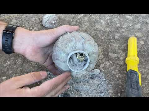 We Found A Treasure Chest In The Ancient City / TREASURE HUNT