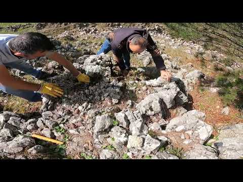 PATLAYAN KAYADAN EŞKİYA DEFİNESİ FIŞKIRDİ !!?