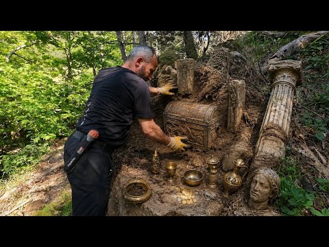 100 Yıllık Define Kasasını Açtık İçinden Çıkanlar Şok Etti