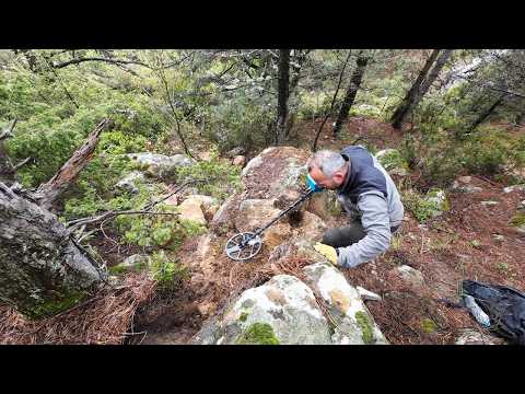Manastır Kalıntılarından Defineyi Çıkartıyorum