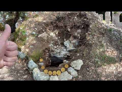 Defineciler Defineyi Bulunca Çılgına Döndüler