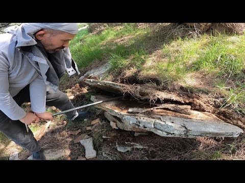Bu Gizemli Kayanın Altından İnanılmaz Define Bulduk