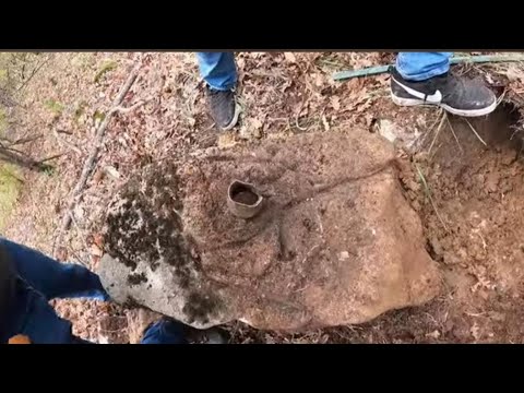 Gizemli Kayanın Altındaki Muhteşem Defineyi Çıkardık