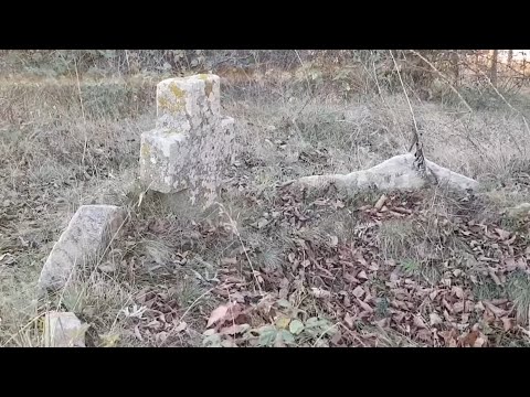 Define Ararken Ermeni Mezarlarına Tosladım