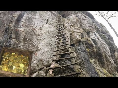 Defineyi Almak İçin Girişe 17metre Merdiven Dayadık