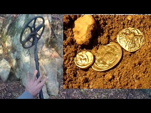 Define Aramaya Metal Dedektör ile Giderken